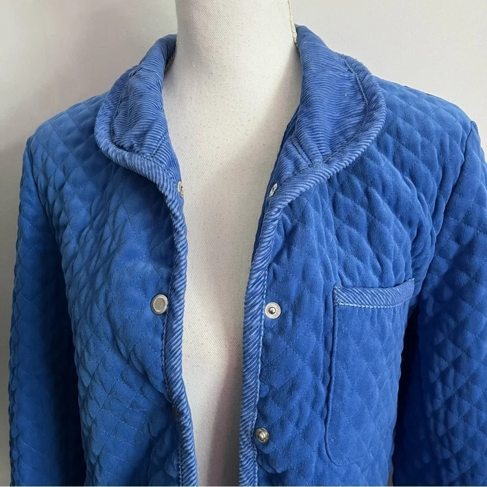Talbots Petites • Blue Quilted Jacket with Snap Buttons